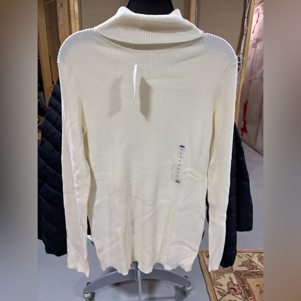 Old Navy Cream Maternity Ribbed Turtleneck Top